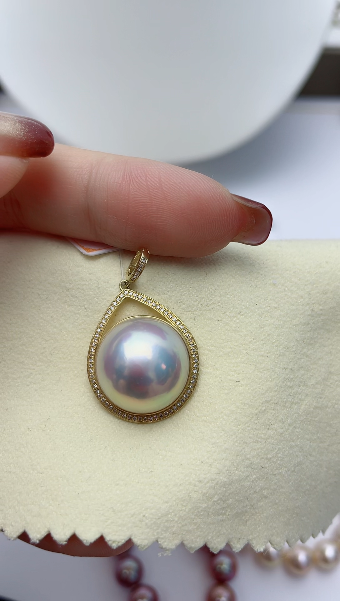 【闪购商品】拼合珍珠（马贝珠）颈饰18K金镶嵌W109