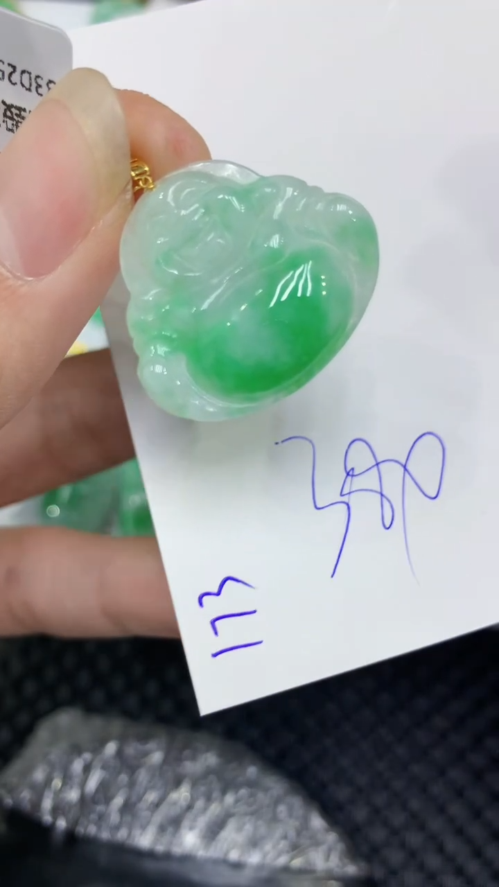 颈饰18K金镶嵌翡翠缅甸A货翡翠