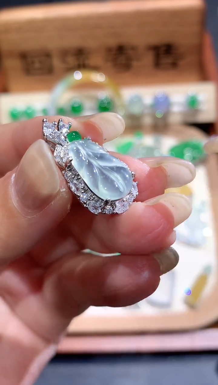 翡翠未镶嵌吊坠(不含链)3团购多样性发其一