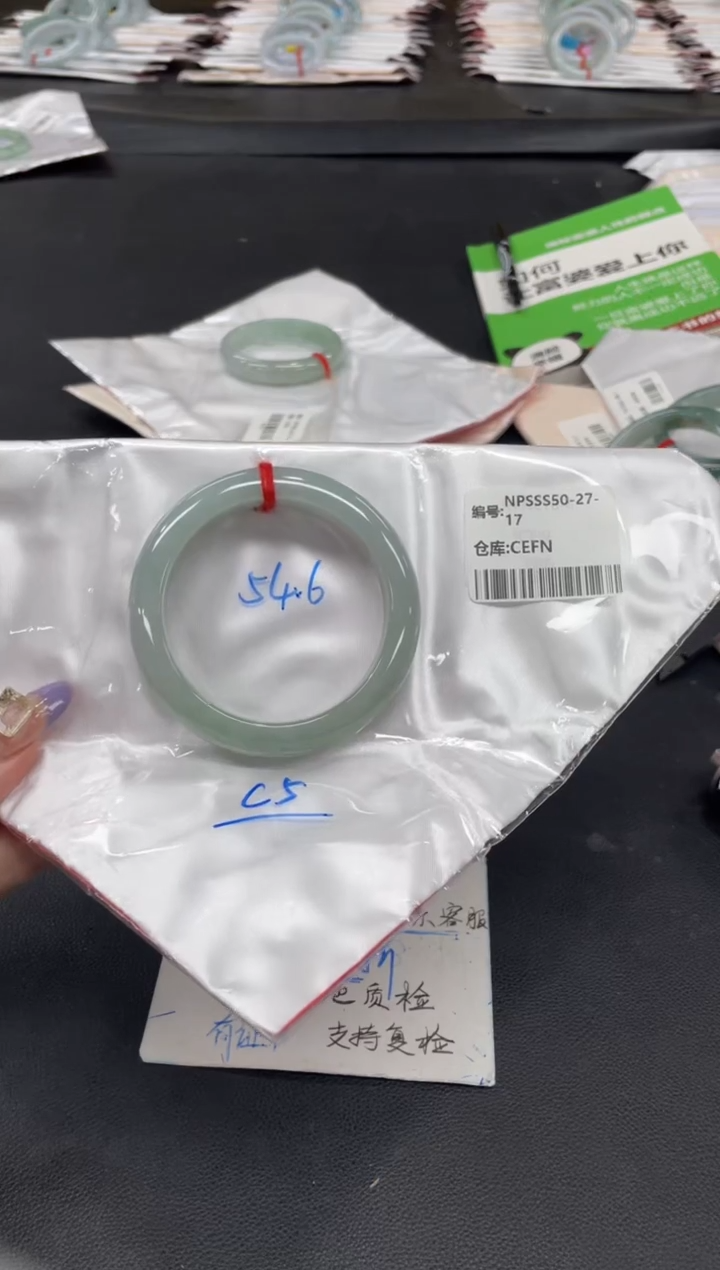 未镶嵌手镯翡翠翡翠手镯