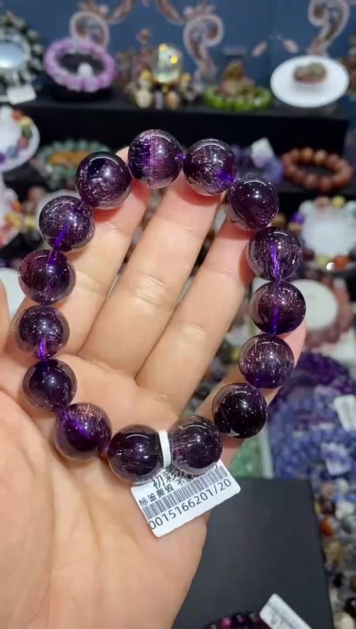 【闪购商品】水晶手串未镶嵌共生稀有矿紫红超七