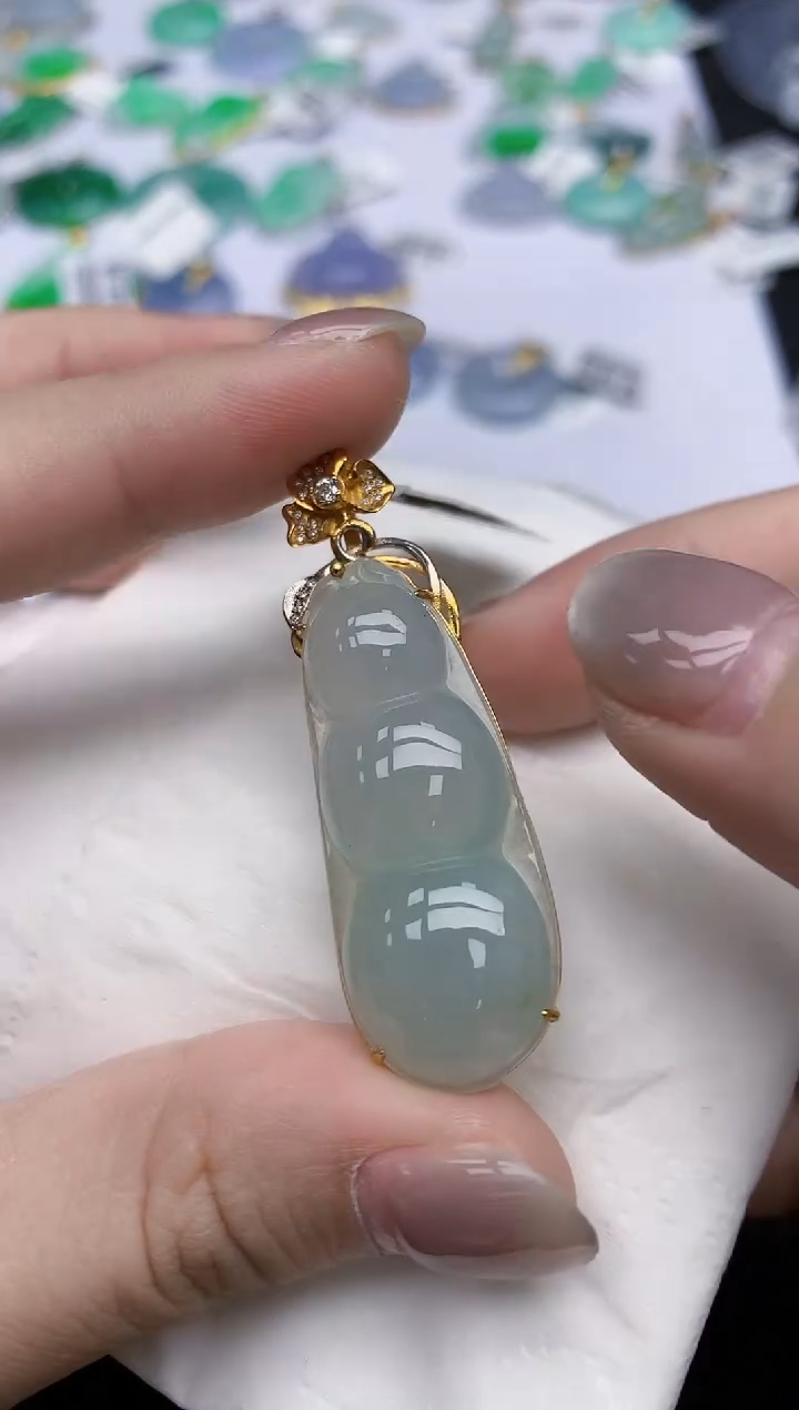 【闪购商品】翡翠颈饰18K金镶嵌天然翡翠A货