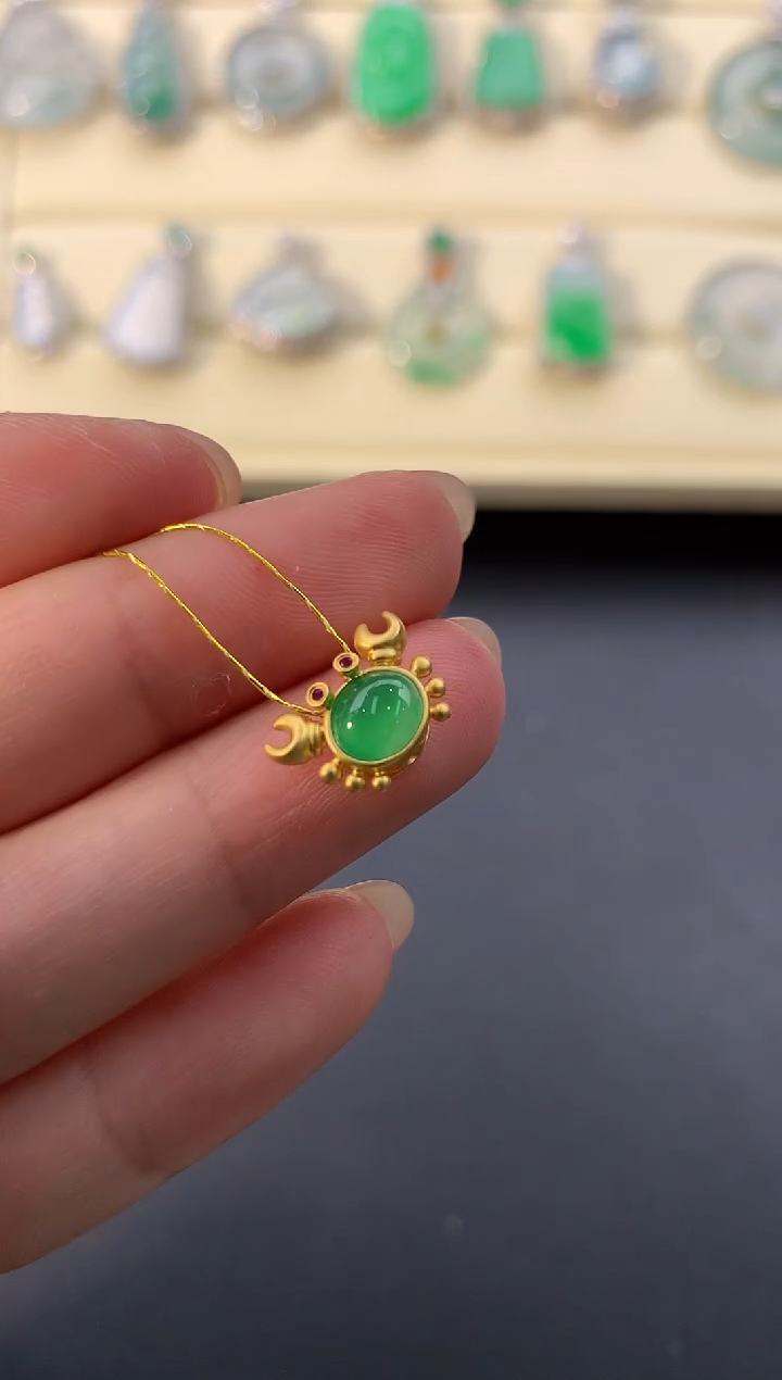 【闪购商品】翡翠颈饰18K金镶嵌D638    