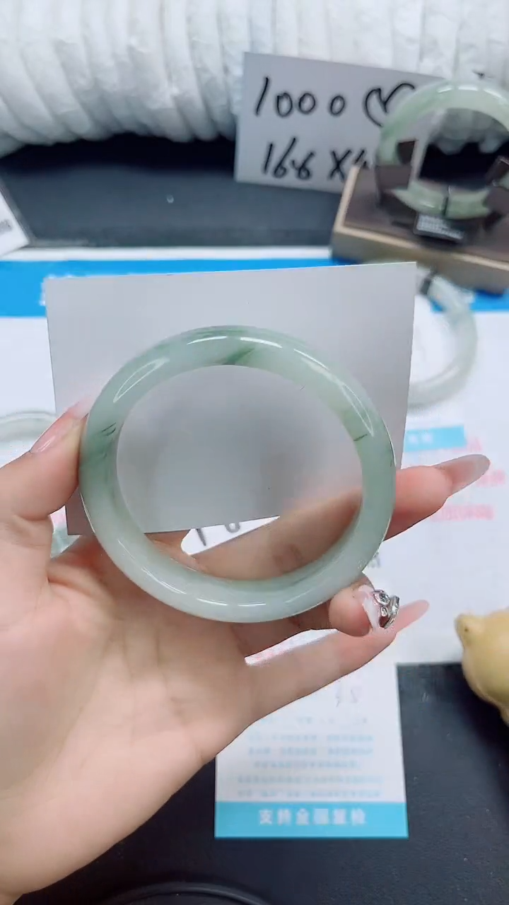 石英质玉手镯未镶嵌b80-65