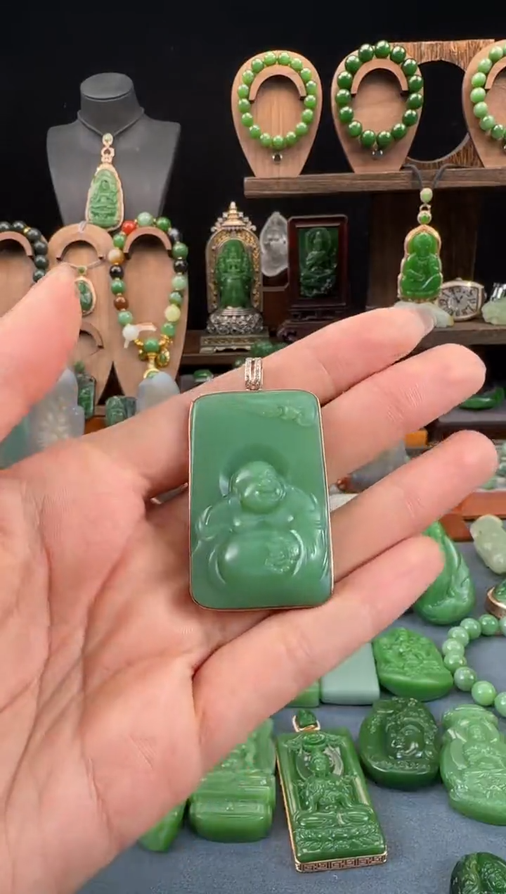【闪购商品】和田玉（碧玉）吊坠18K金镶嵌1