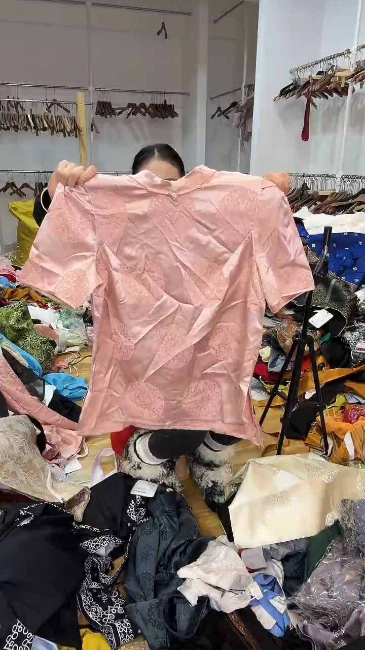 M码       90-105斤  半袖