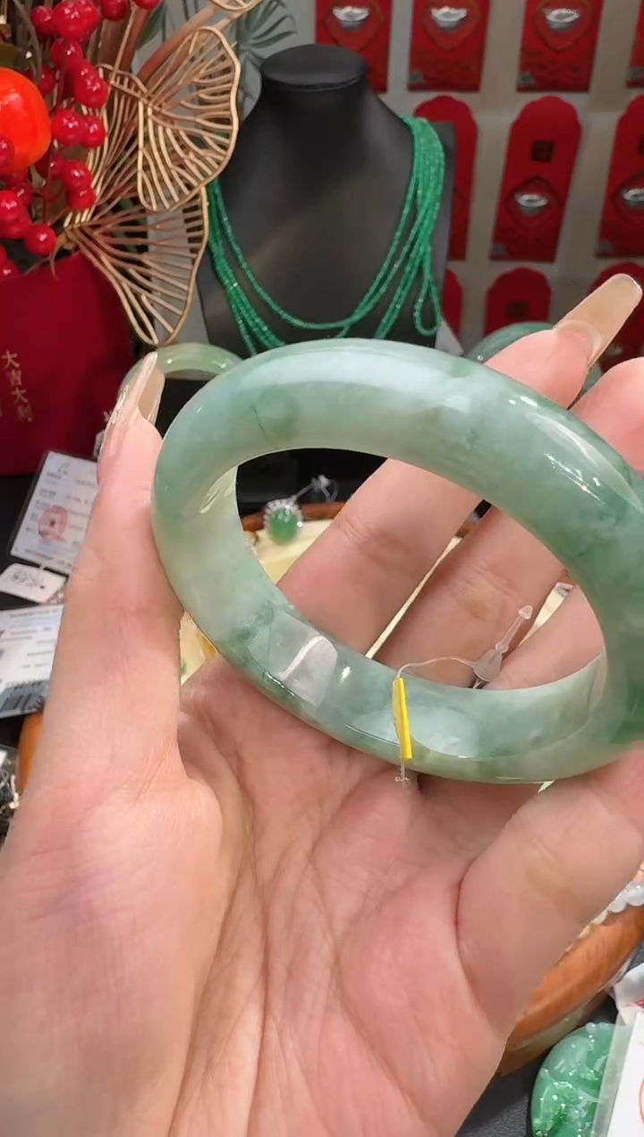 【闪购商品】翡翠手镯未镶嵌手镯