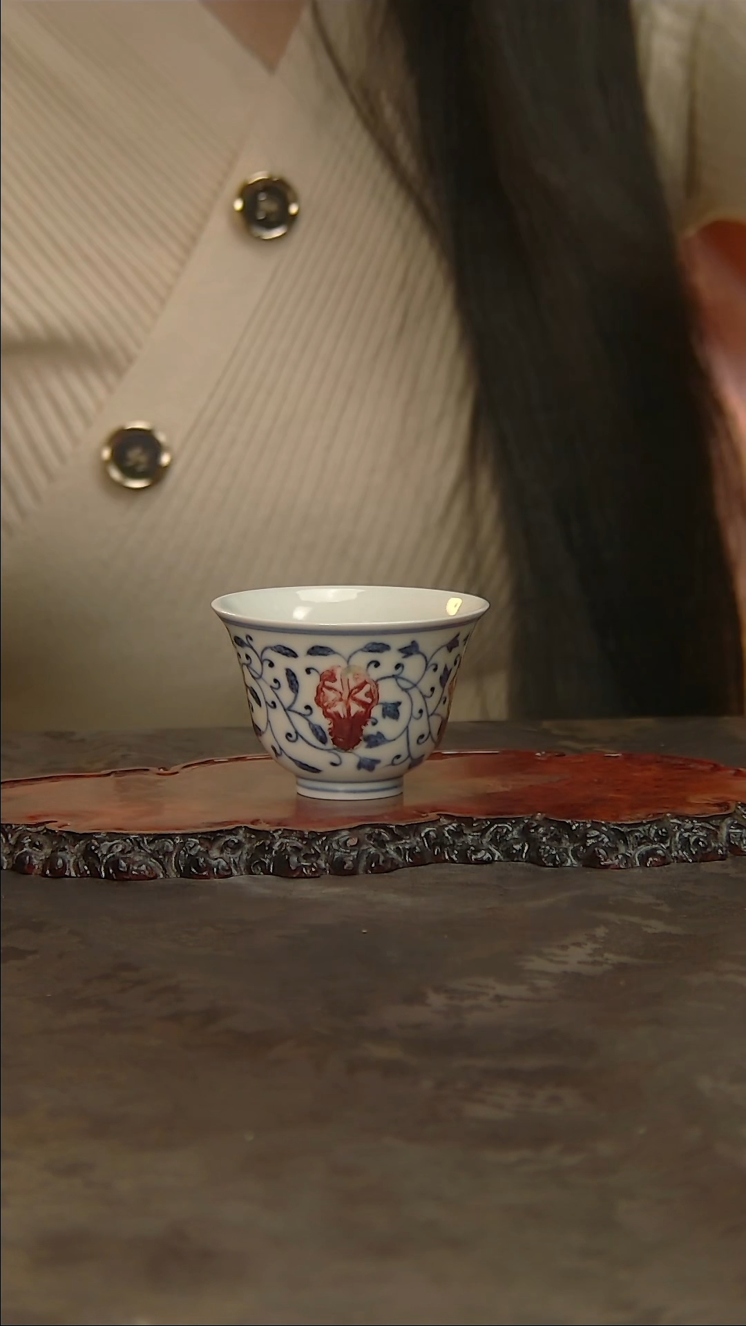 【闪购商品】青花手绘缠枝莲釉里红主人杯