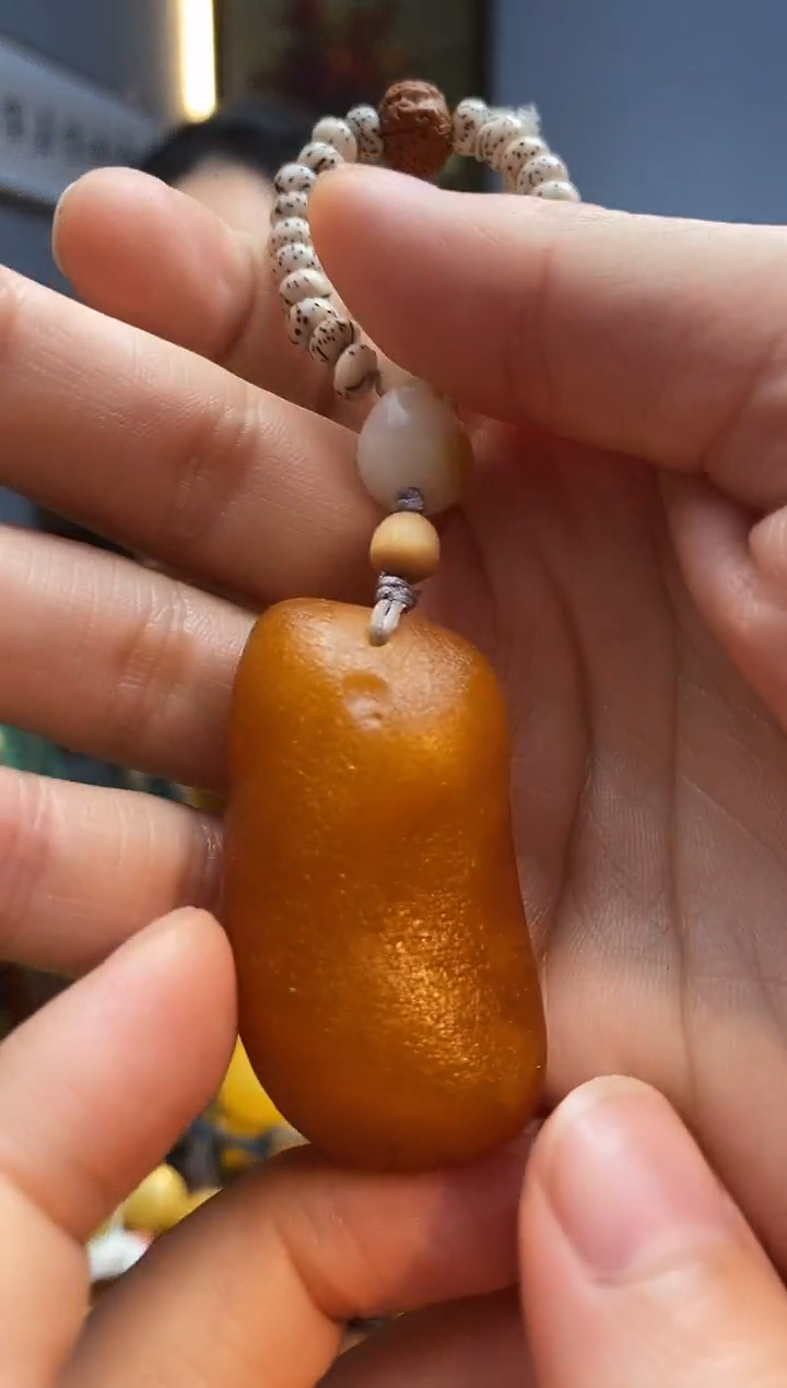 琥珀颈饰未镶嵌吊坠