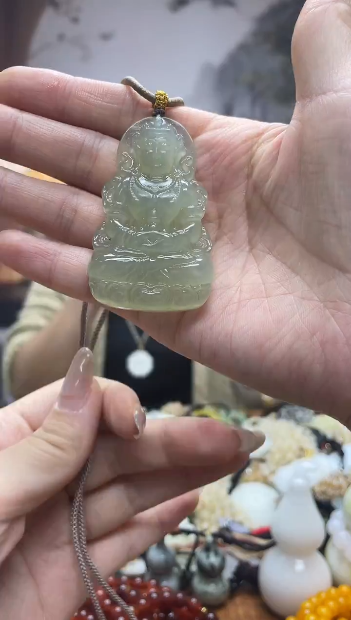 未镶嵌岫玉吊坠`