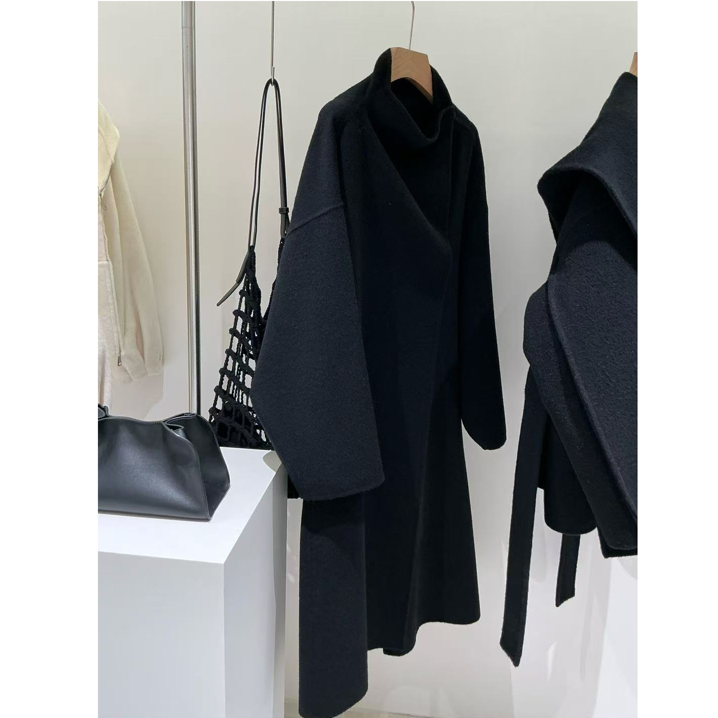 十三行白白家-冬季新款蝙蝠袖长款大衣#25007