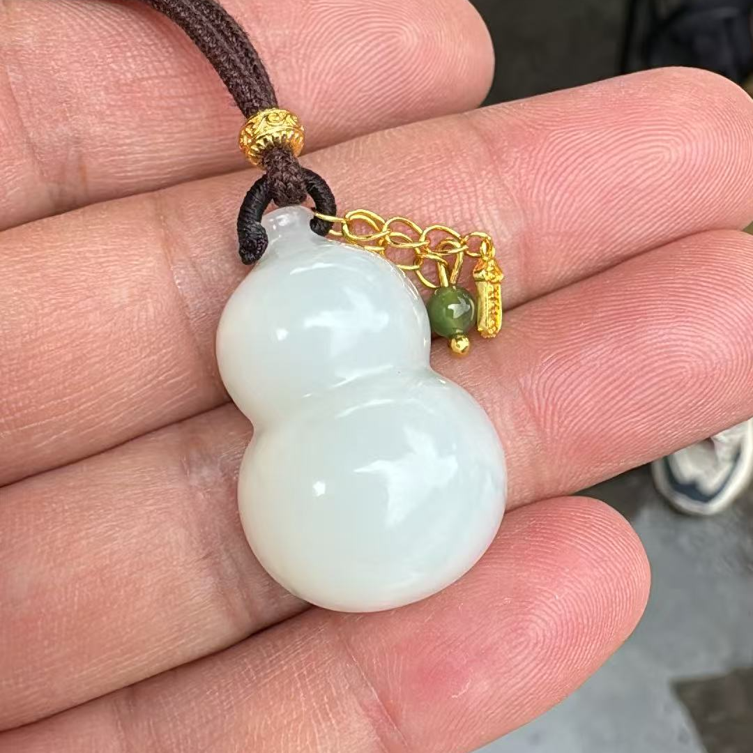 和田玉葫芦吊坠 5.14小王子