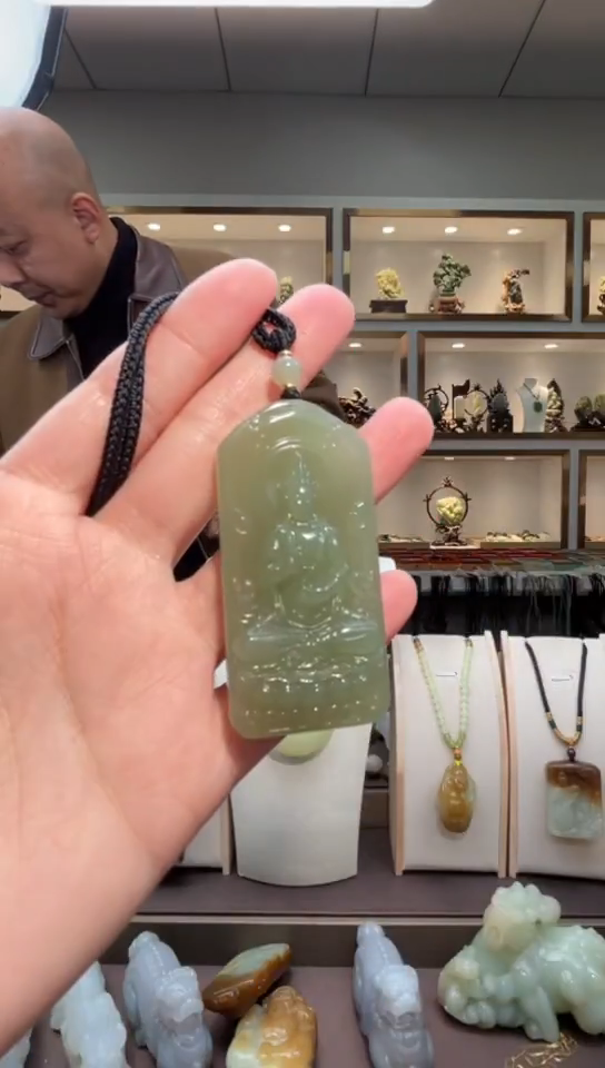 颈饰未镶嵌和田玉苏