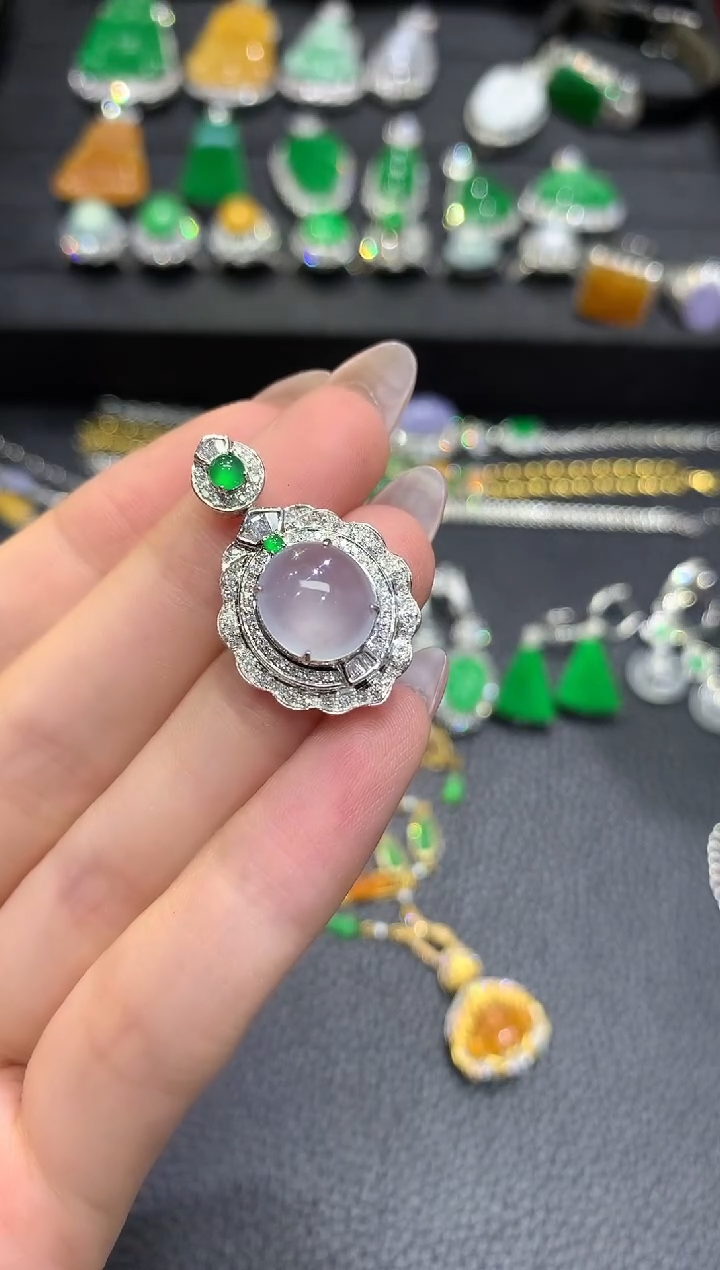 吊坠(不含链)18K金镶嵌翡翠27