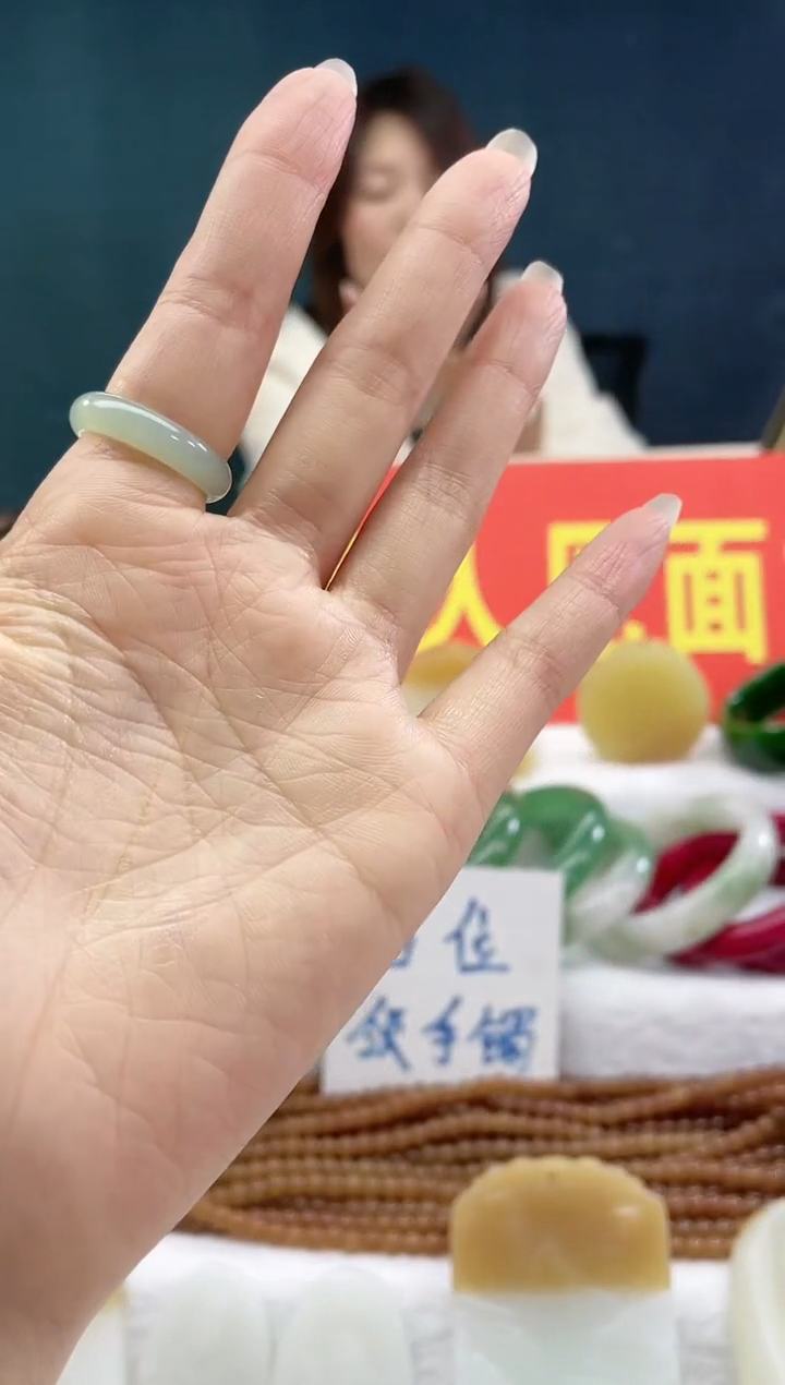 【闪购商品】石英质玉颈饰合金9