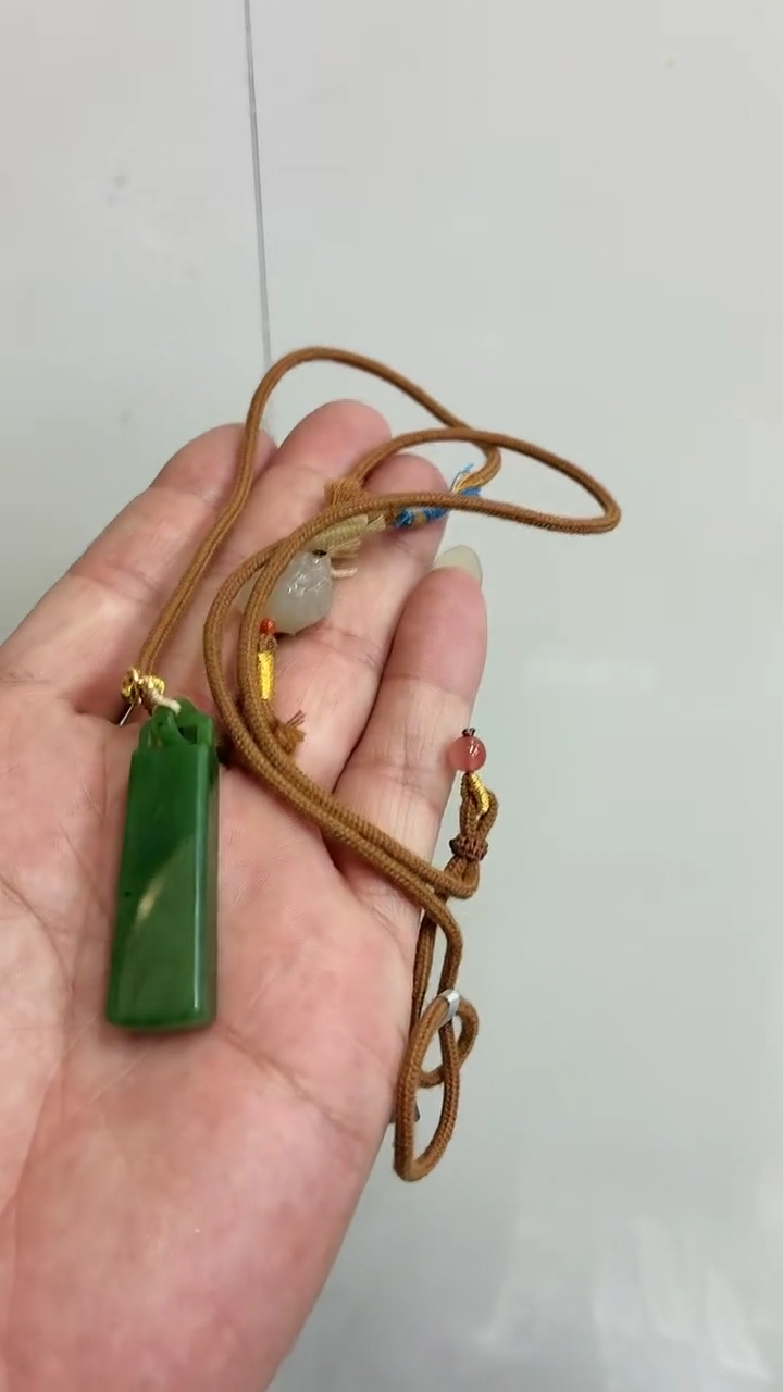 颈饰18K金镶嵌和田玉（碧玉）碧玉秤砣18