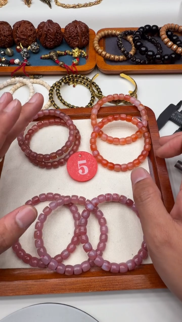 未镶嵌手串南红玛瑙5号颜色可备注