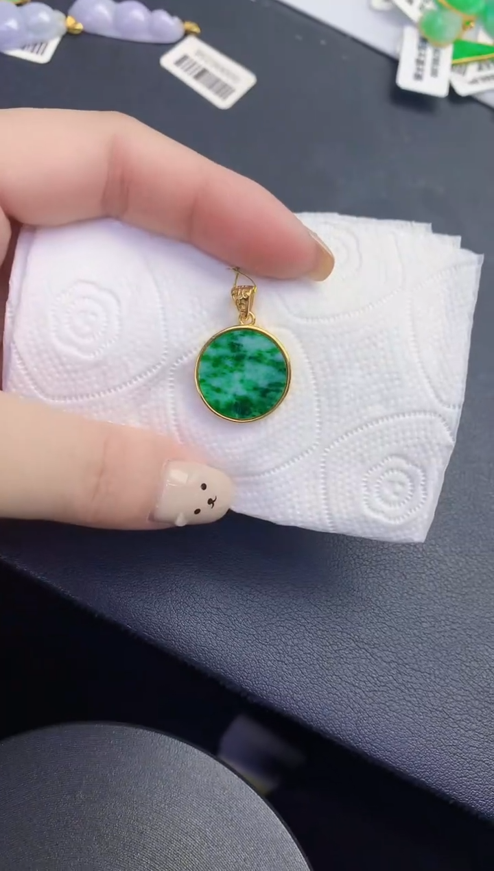 颈饰未镶嵌翡翠缅甸天然翡翠A货