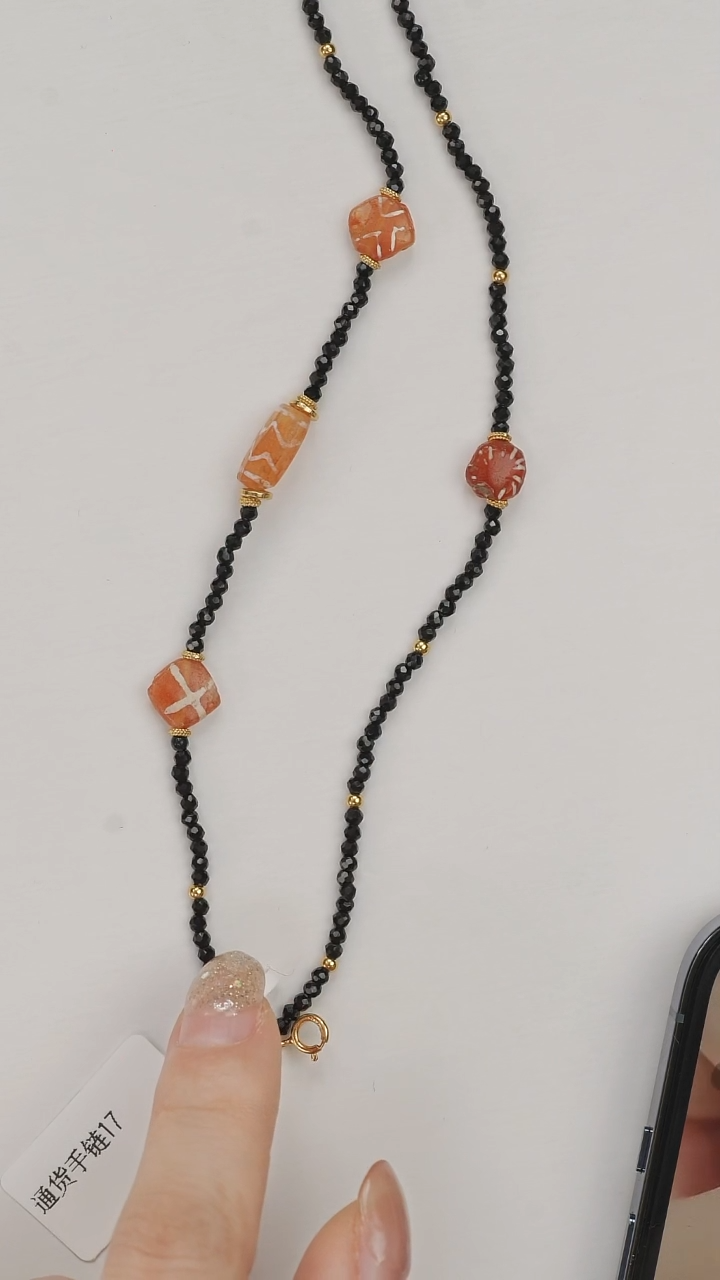 布艺非金属好看的红手链