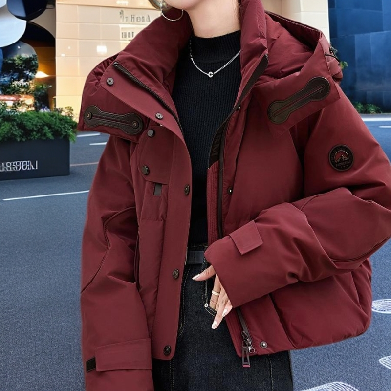 安哥拉红短款羽绒服女冬2025新款宽松时尚洋气小个子流行加厚外套