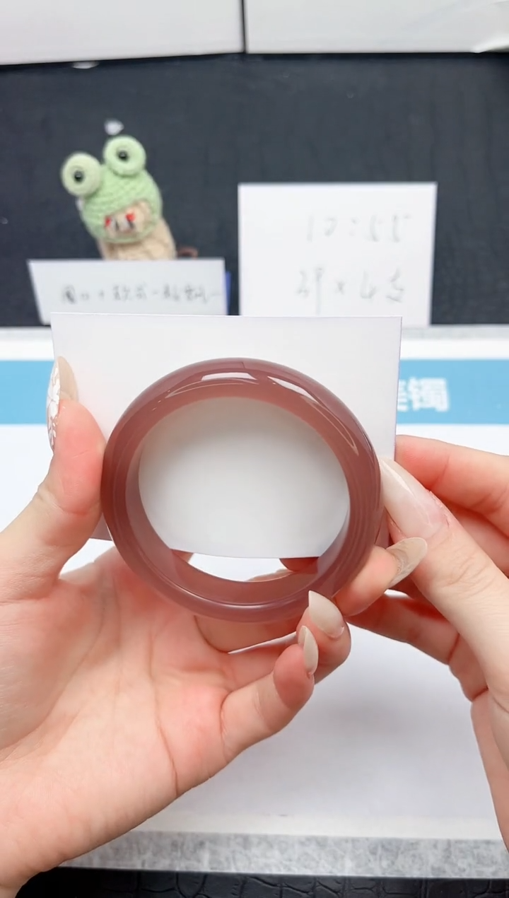 【闪购商品】石英质玉手镯未镶嵌5-56.2