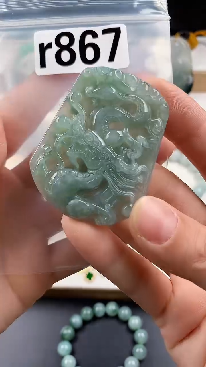 颈饰未镶嵌翡翠天然翡翠吊坠挂件