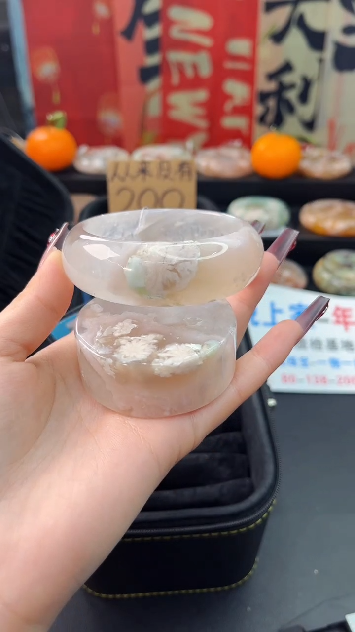 【闪购商品】石英质玉手镯未镶嵌赠送镯心（58圈口）