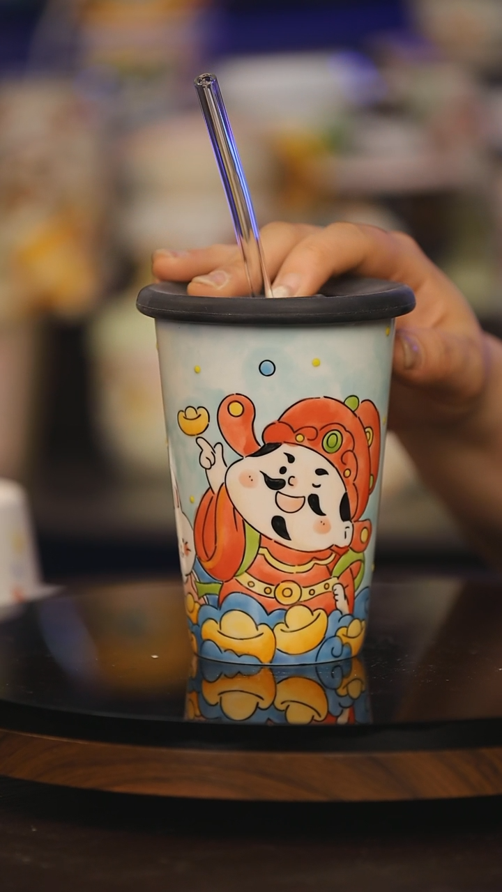 【闪购商品】摆件景德镇釉下彩绘设计师款式陶瓷
