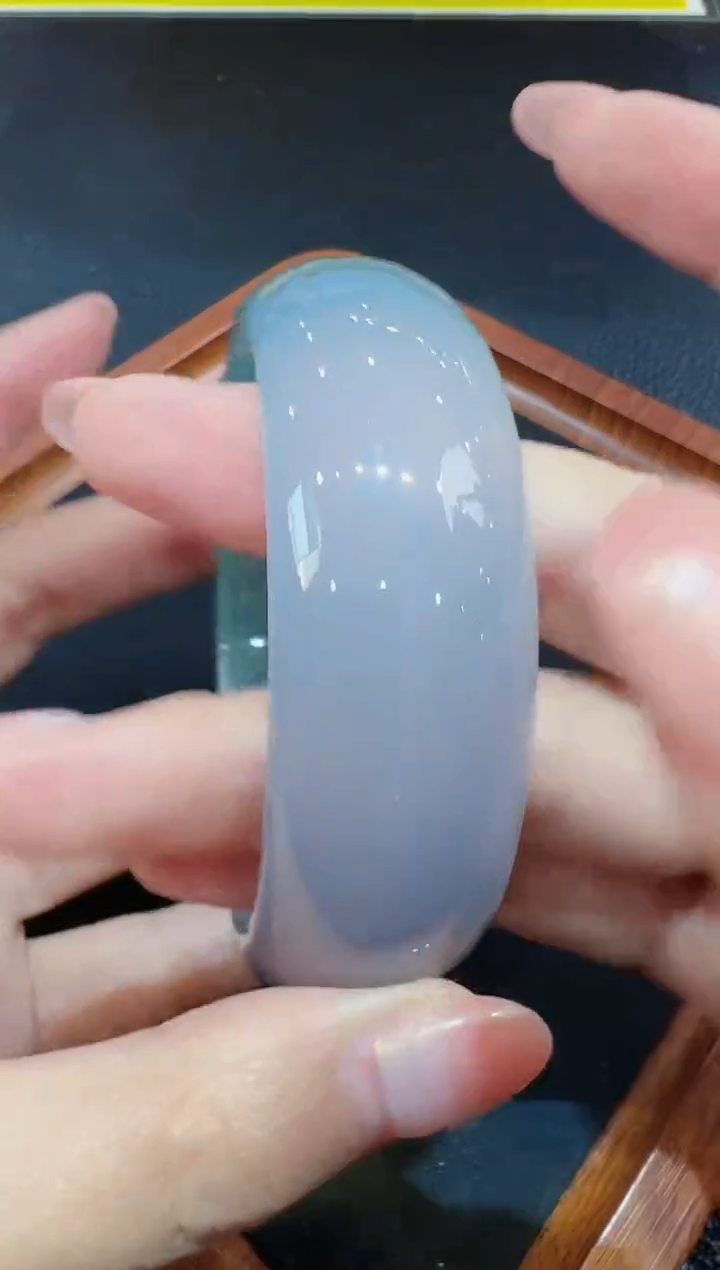 【闪购商品】玛瑙/玉髓手镯未镶嵌发一件