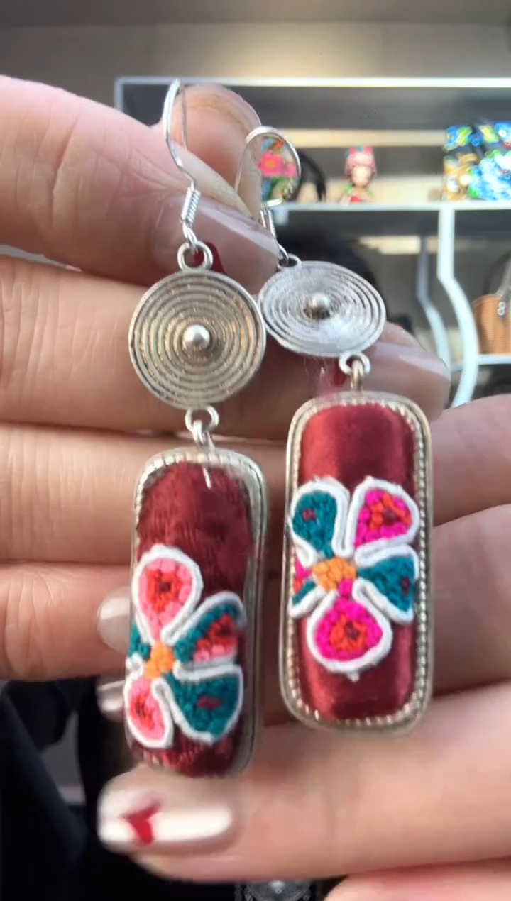 【闪购商品】织绣非遗手工刺绣耳环