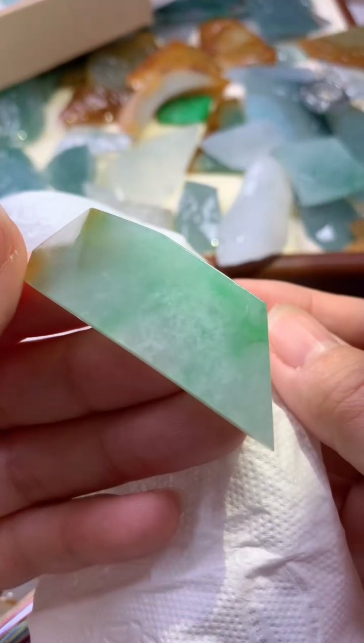 【闪购商品】翡翠颈饰未镶嵌吊坠