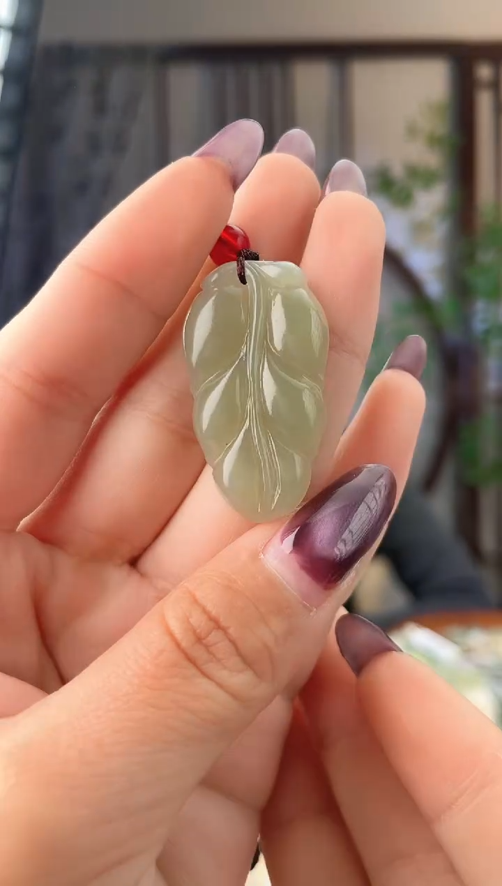 颈饰未镶嵌和田玉叶子 无