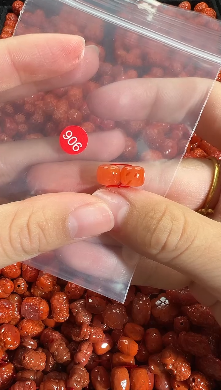 颈饰未镶嵌南红玛瑙1