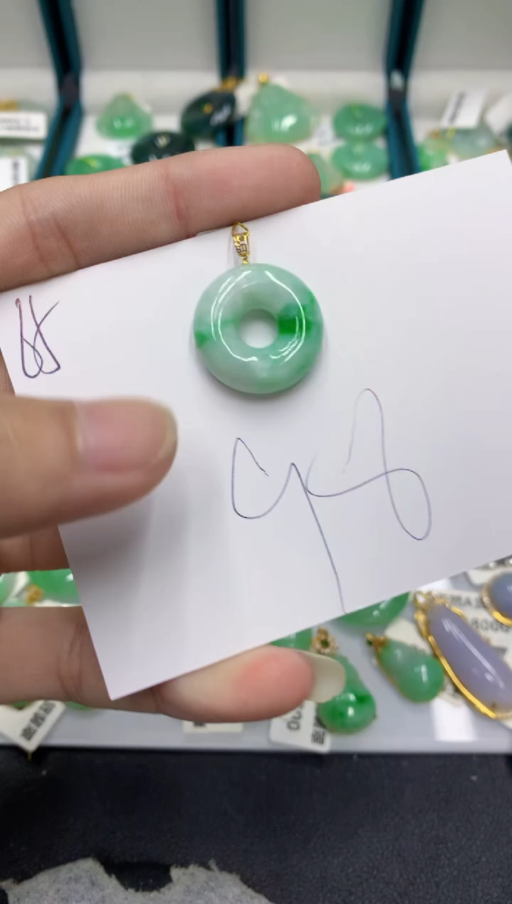 【闪购商品】翡翠颈饰18K金镶嵌翡翠