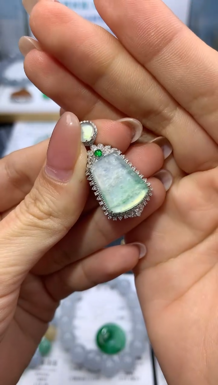 【闪购商品】定制翡翠18K金镶嵌模式推广期24小时鉴赏期