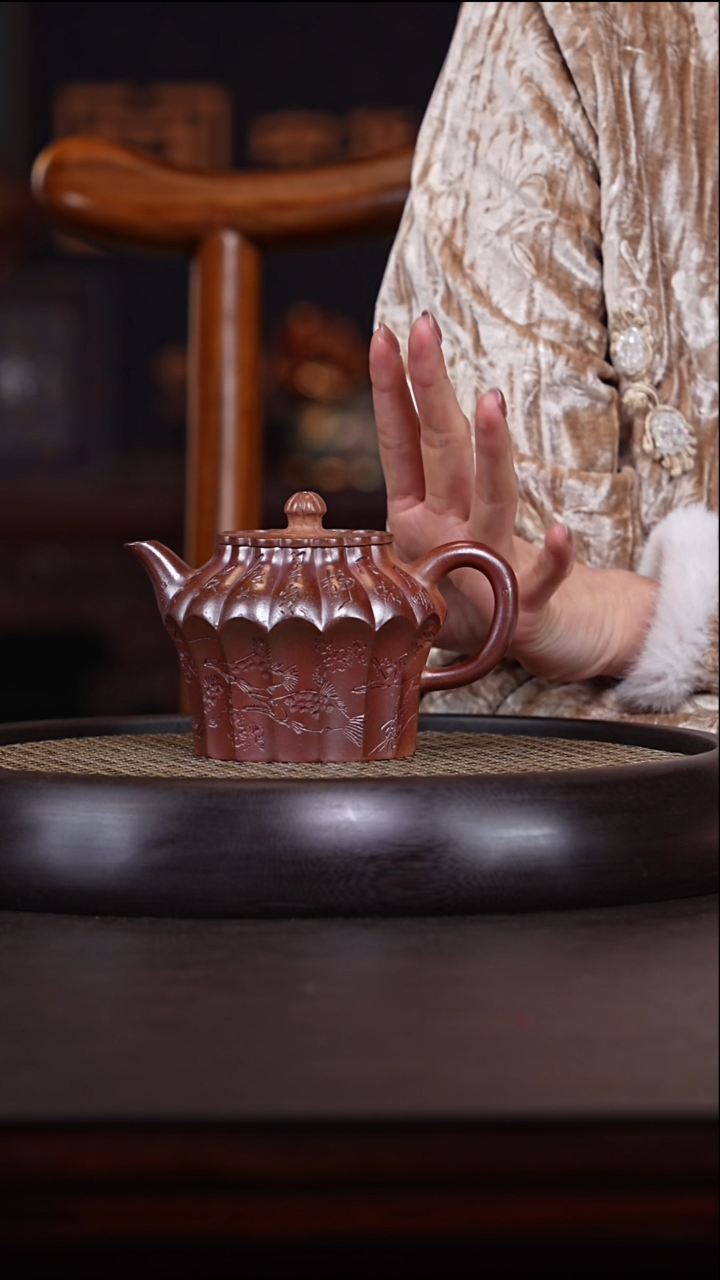 【闪购商品】紫砂茶壶任秋兴5-55柴烧筋纹虚扁300c