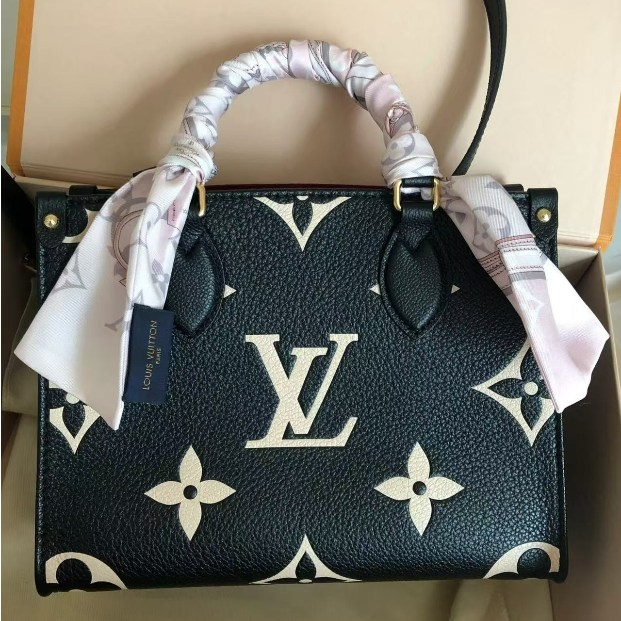95新 LouisVuitton/路易威登 黑色托特小号手提包/89487