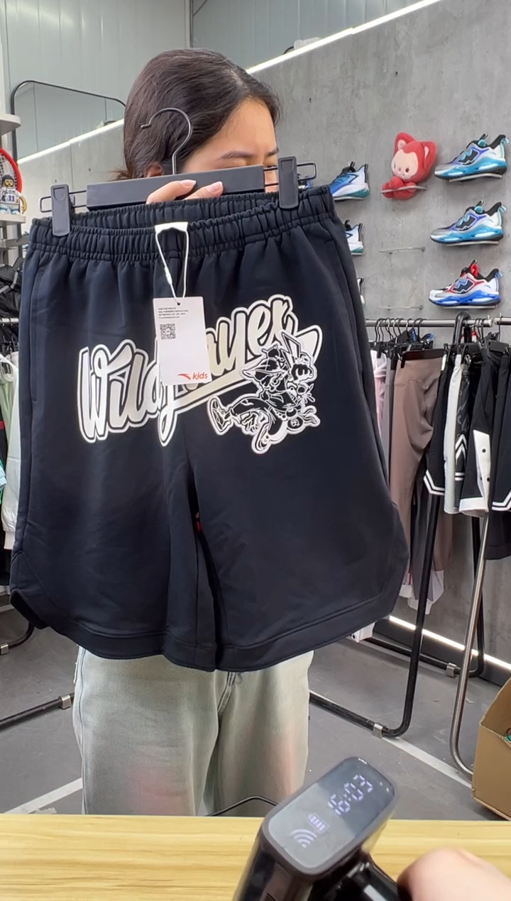 安踏儿童衣服尺码 ：130
