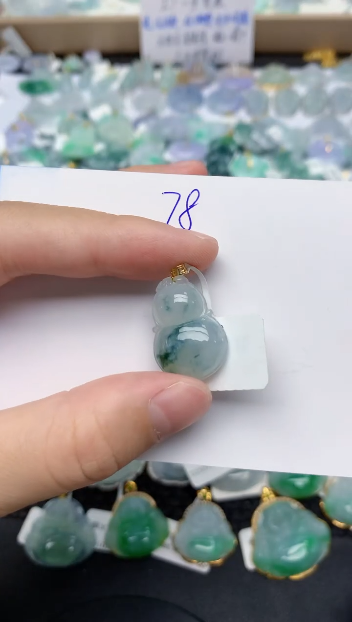 翡翠18K金镶嵌颈饰天然缅甸A货翡翠