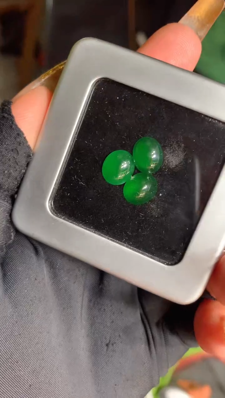 【闪购商品】定制翡翠未镶嵌57定制翡翠-多样性发货（发其一）