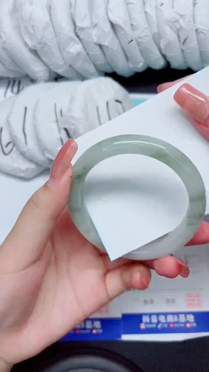 石英质玉手镯未镶嵌84-54