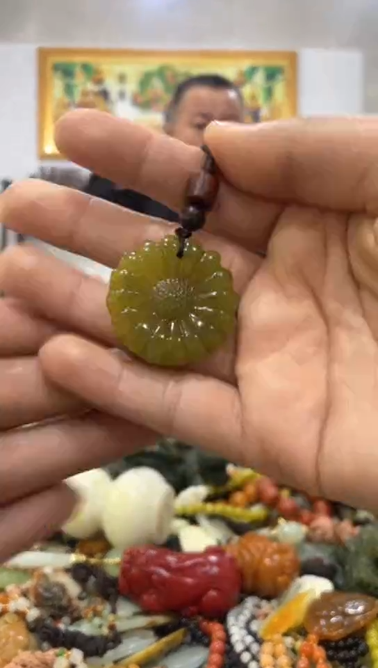 未镶嵌岫玉挂件 