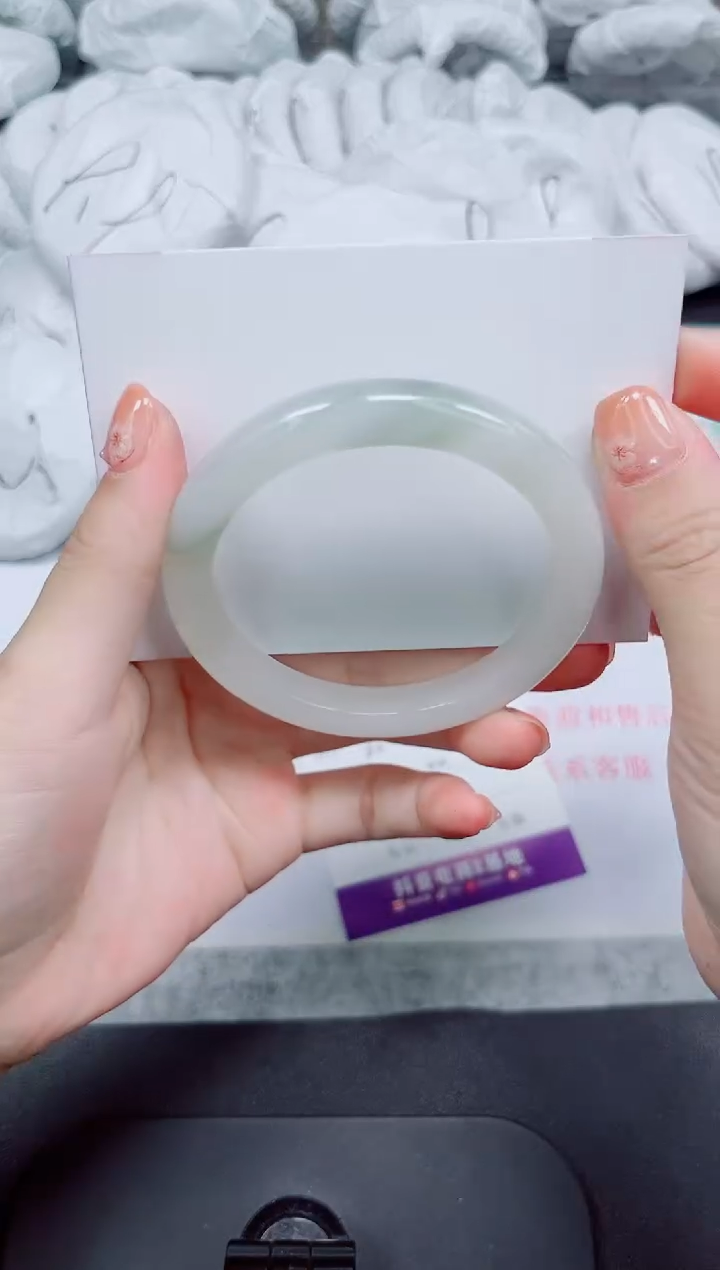 石英质玉手镯未镶嵌222-56