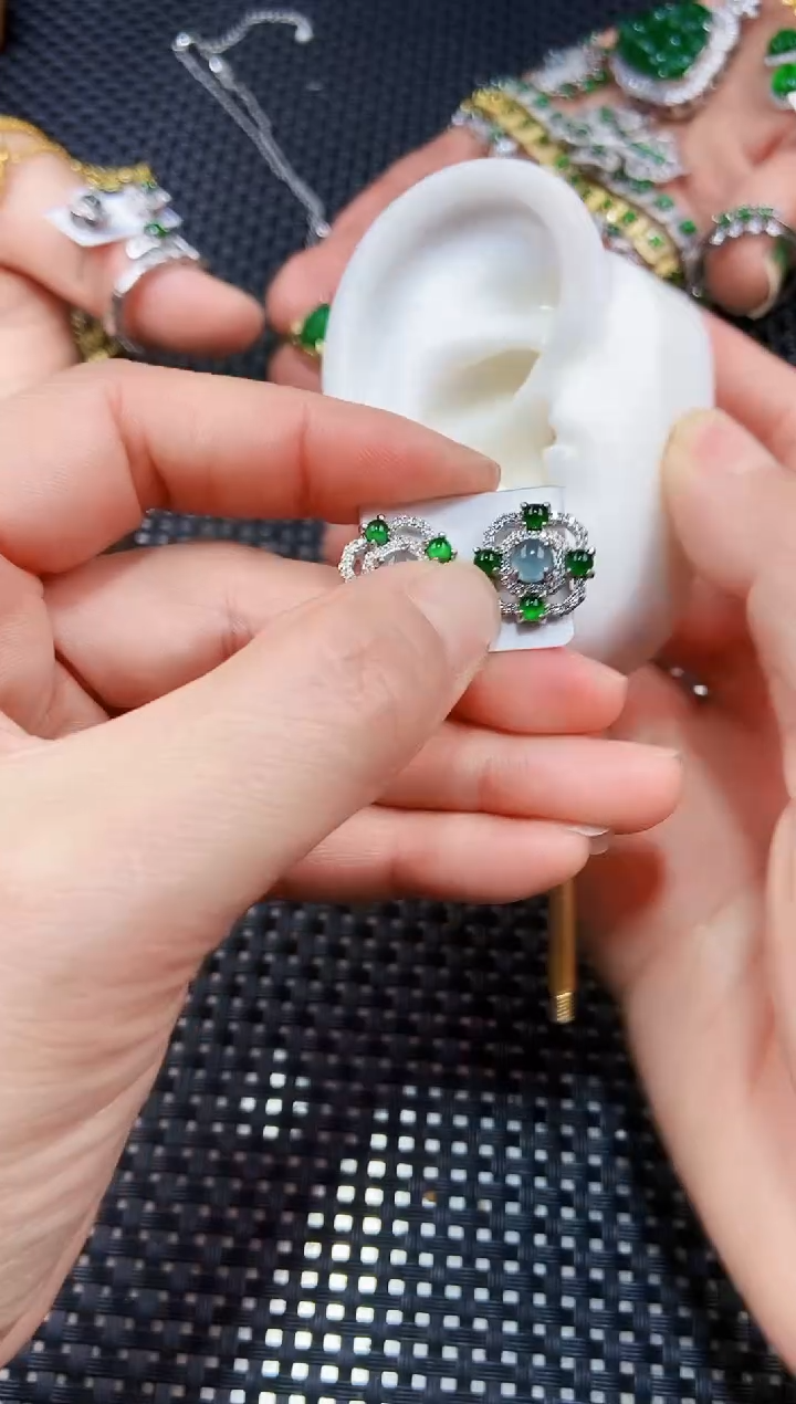 【闪购商品】翡翠耳饰未镶嵌111111111
