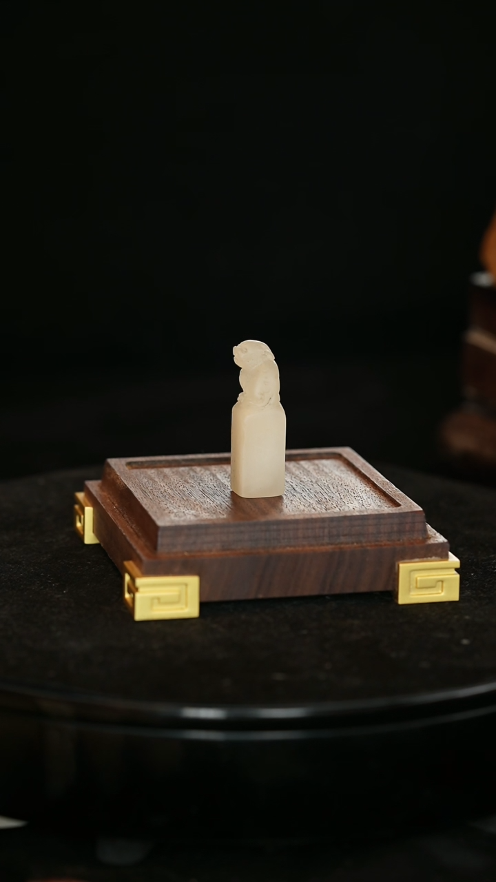 【闪购商品】寿山石高山晶神兽