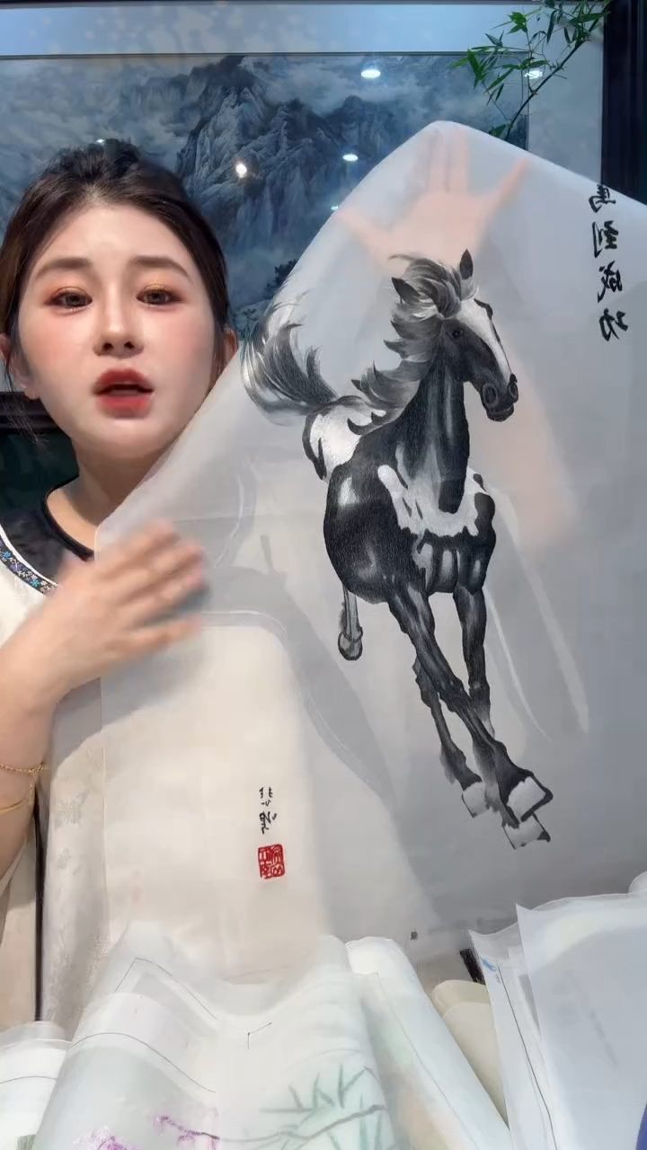 刺绣小**儿非遗苏绣手工刺绣徐悲鸿马绣片
