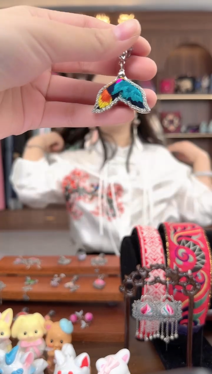 【闪购商品】织绣扶光苗绣传承151