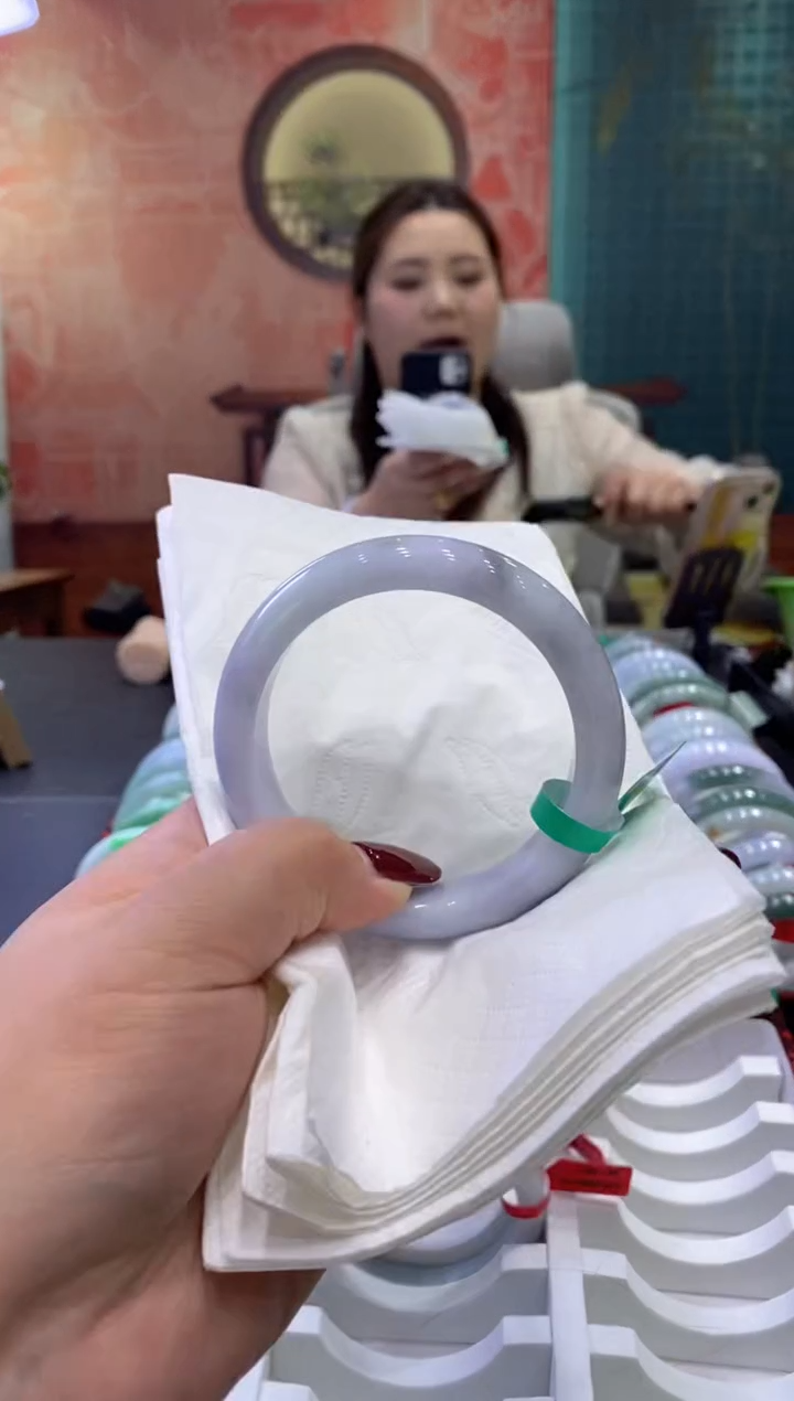 【闪购商品】翡翠手镯未镶嵌多人0019331