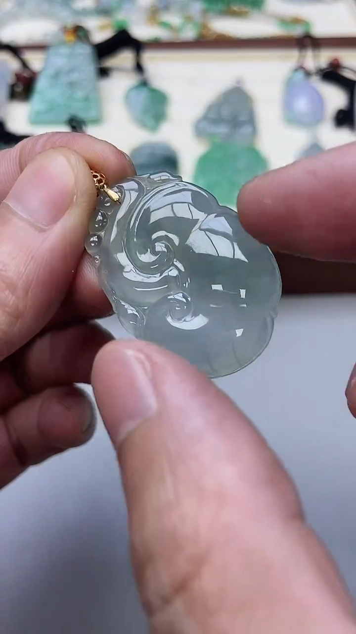 翡翠未镶嵌颈饰吊坠