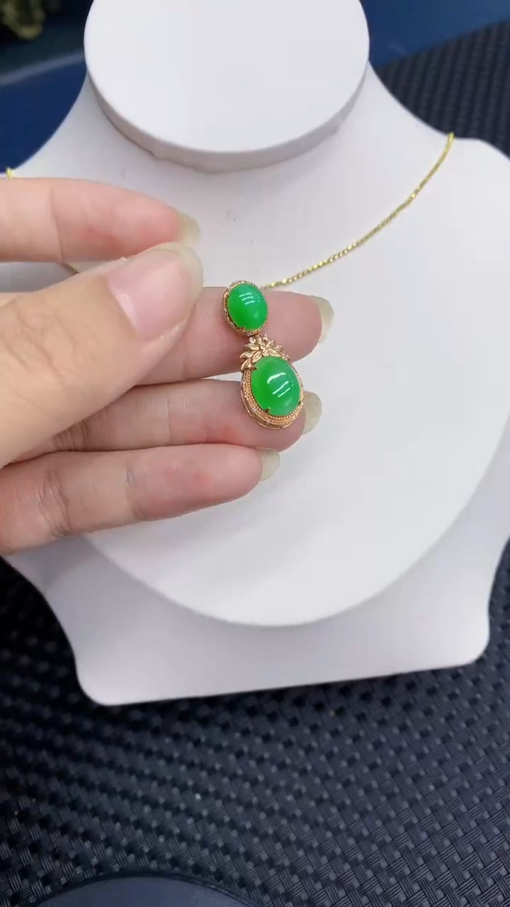 【闪购商品】翡翠颈饰18K金镶嵌            81